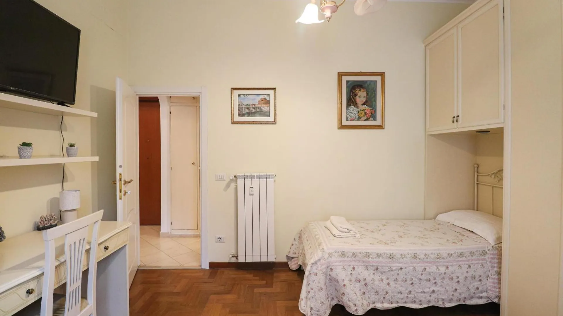 Elegante E Luminoso Appartamento - 2Min Metro Rome Apartment