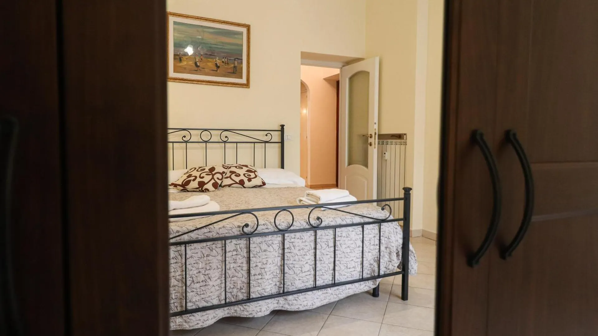 Elegante E Luminoso Appartamento - 2Min Metro Rome Apartment