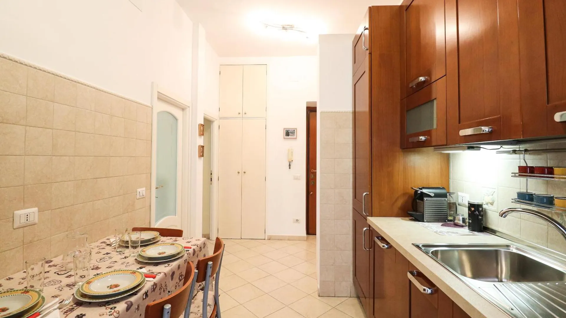 3 Bedroom Elegant Apt For 6 - Metro 2Min & Wifi Ρώμη Ιταλία