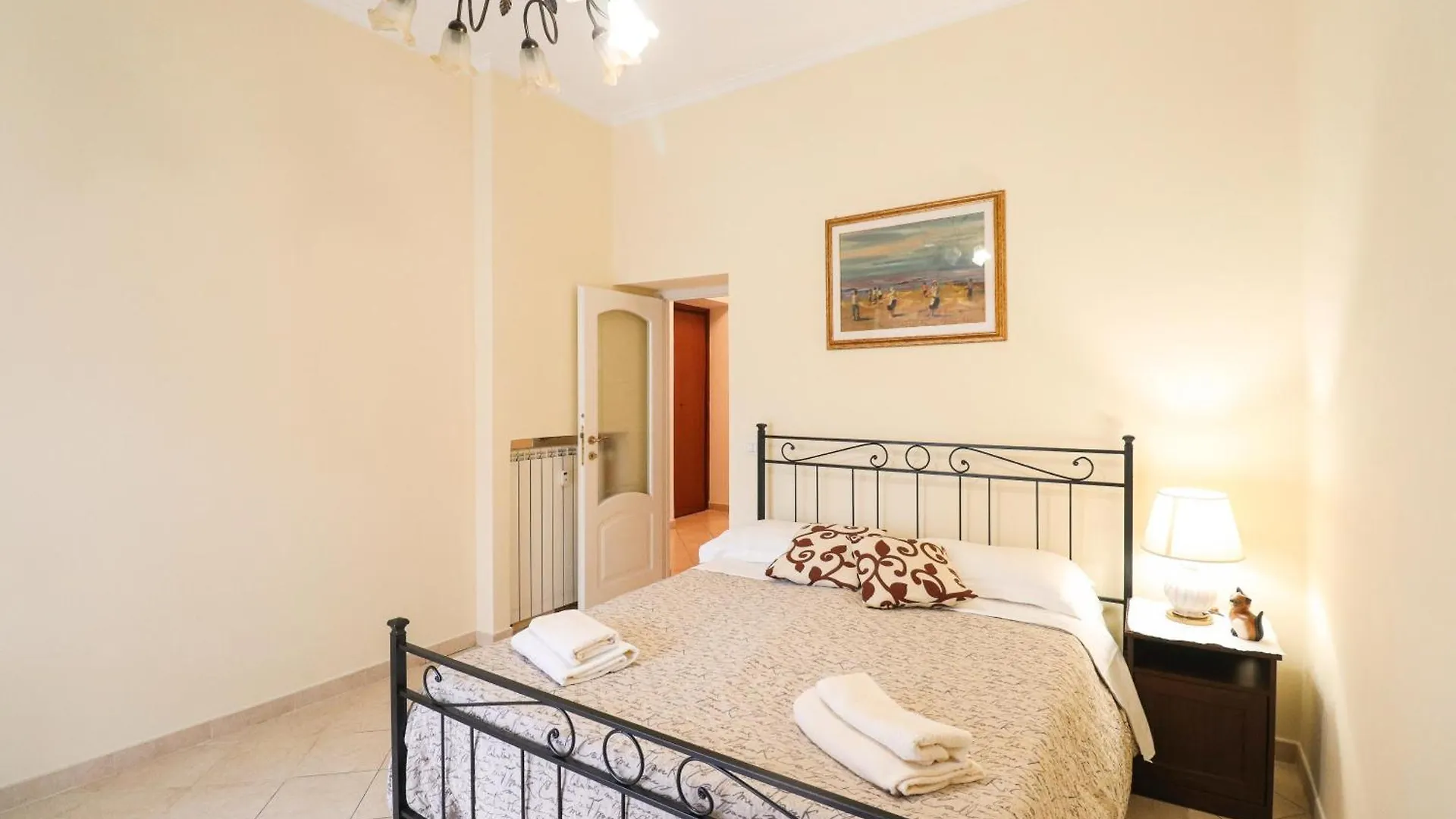 3 Bedroom Elegant Apt For 6 - Metro 2Min & Wifi Ρώμη 0*,  Ιταλία